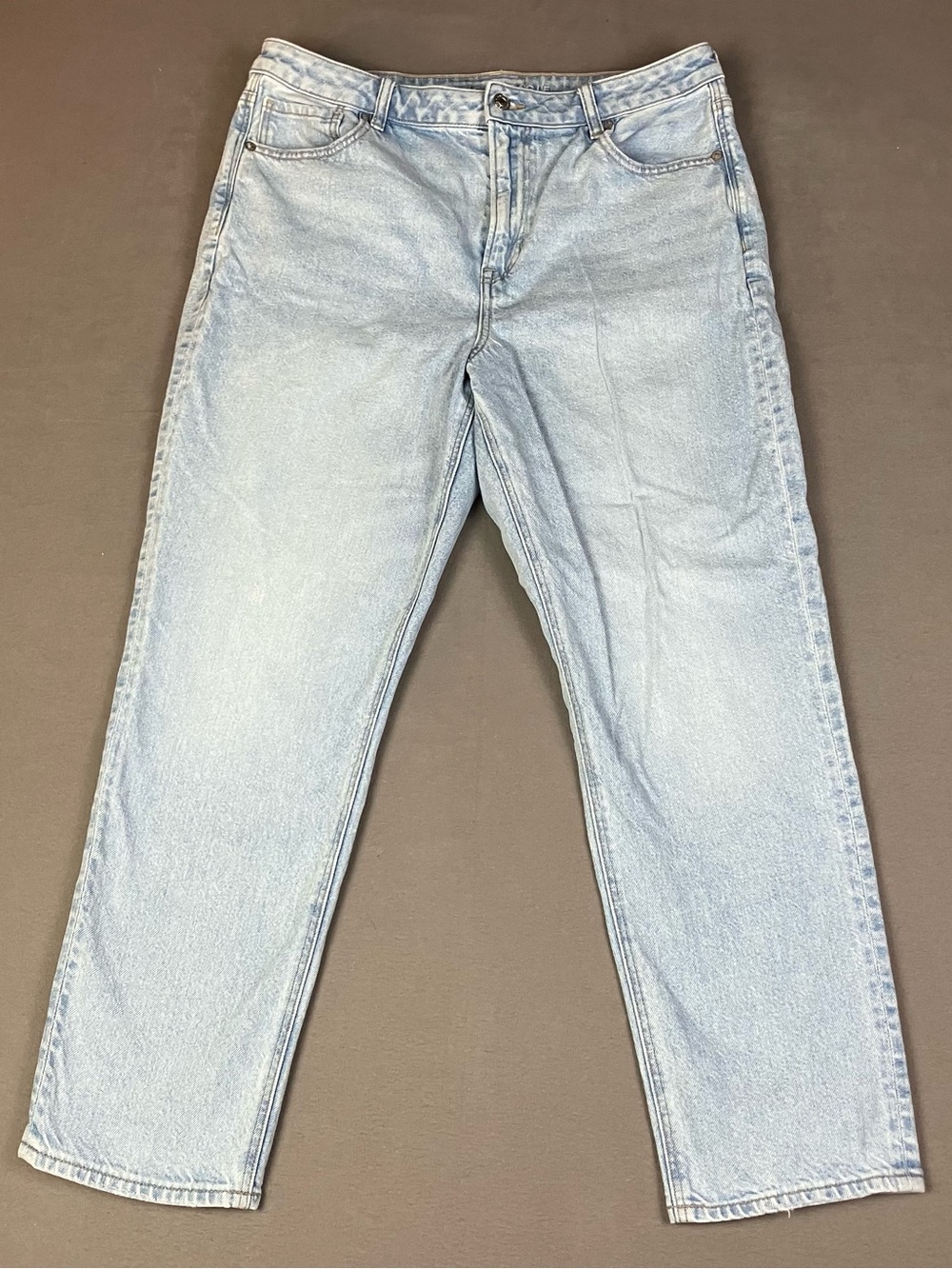 American Eagle Mom Jeans Women’s Size 14 Short Light Blue Denim Wash